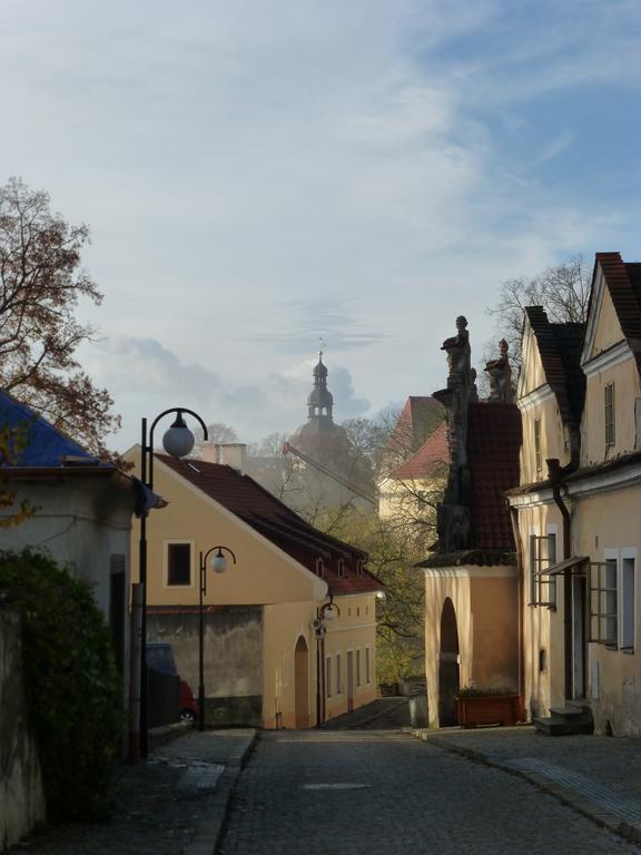 Pstrossova Vila - U Klasterni Zahrady Bechyně エクステリア 写真