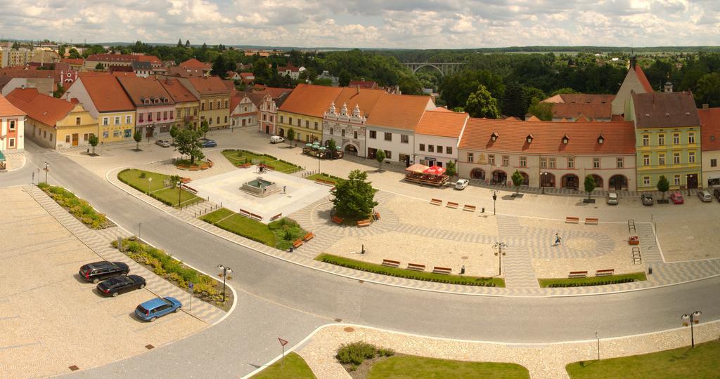 Pstrossova Vila - U Klasterni Zahrady Bechyně エクステリア 写真